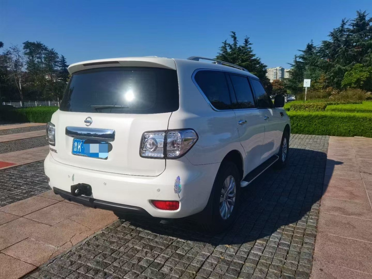 日產(chǎn) 途樂(lè)  2018款 4.0L 領(lǐng)英型圖片