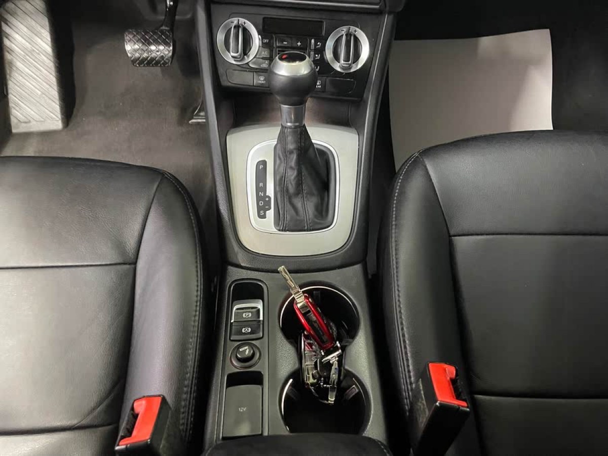 奧迪 奧迪Q3  2015款 30 TFSI 進(jìn)取型圖片