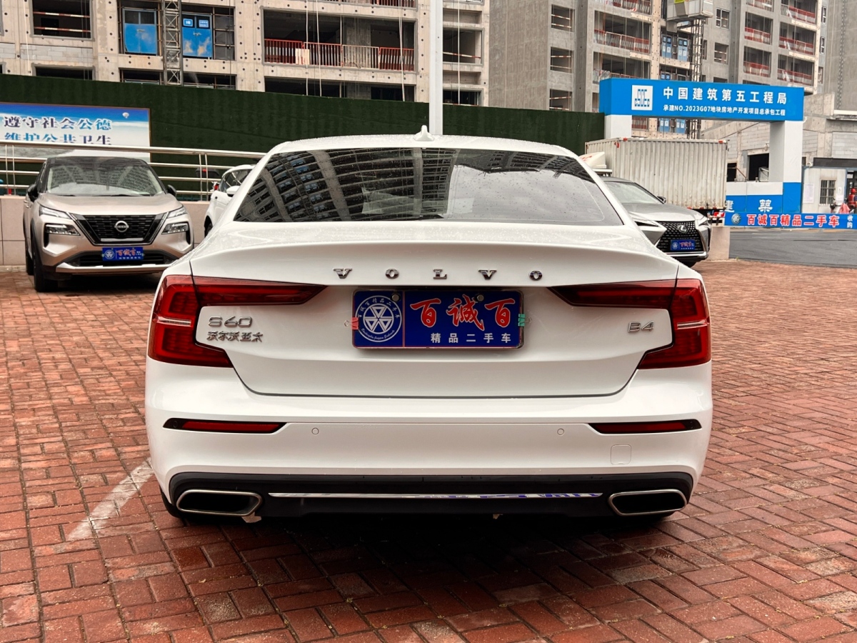 沃爾沃 S60L  2022款 B4 智逸豪華版圖片