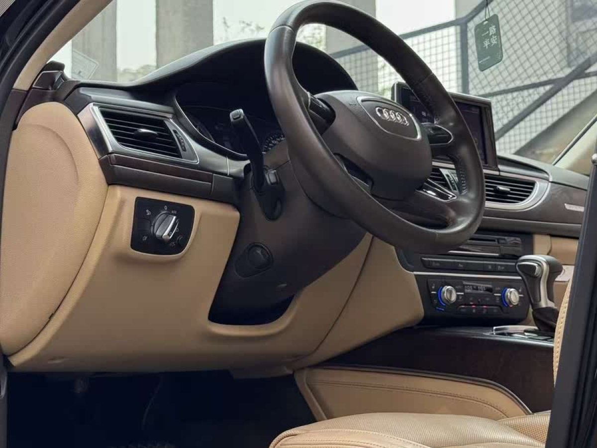 奧迪 奧迪A6L  2012款 50 TFSI quattro 豪華型圖片