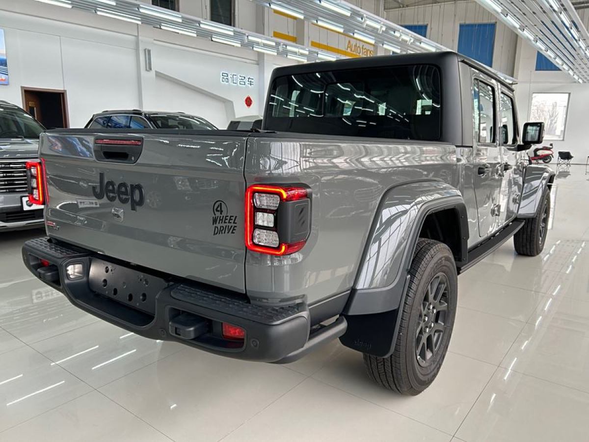 Jeep 角斗士  2023款 3.6L Overland圖片