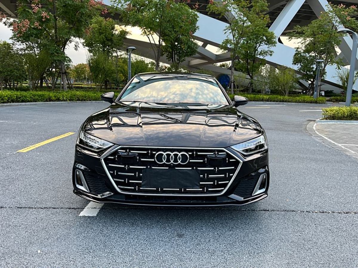 奧迪 奧迪A7L  2024款 45TFSI S-line 筑夢(mèng)型 流晶套裝圖片