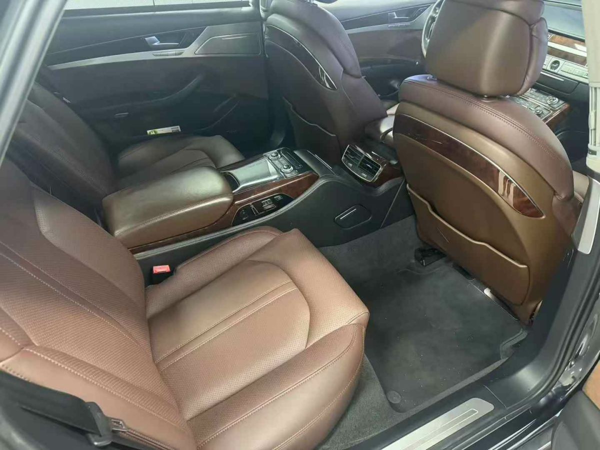 奧迪 奧迪A8  2012款 A8L 45 TFSI quattro舒適型圖片