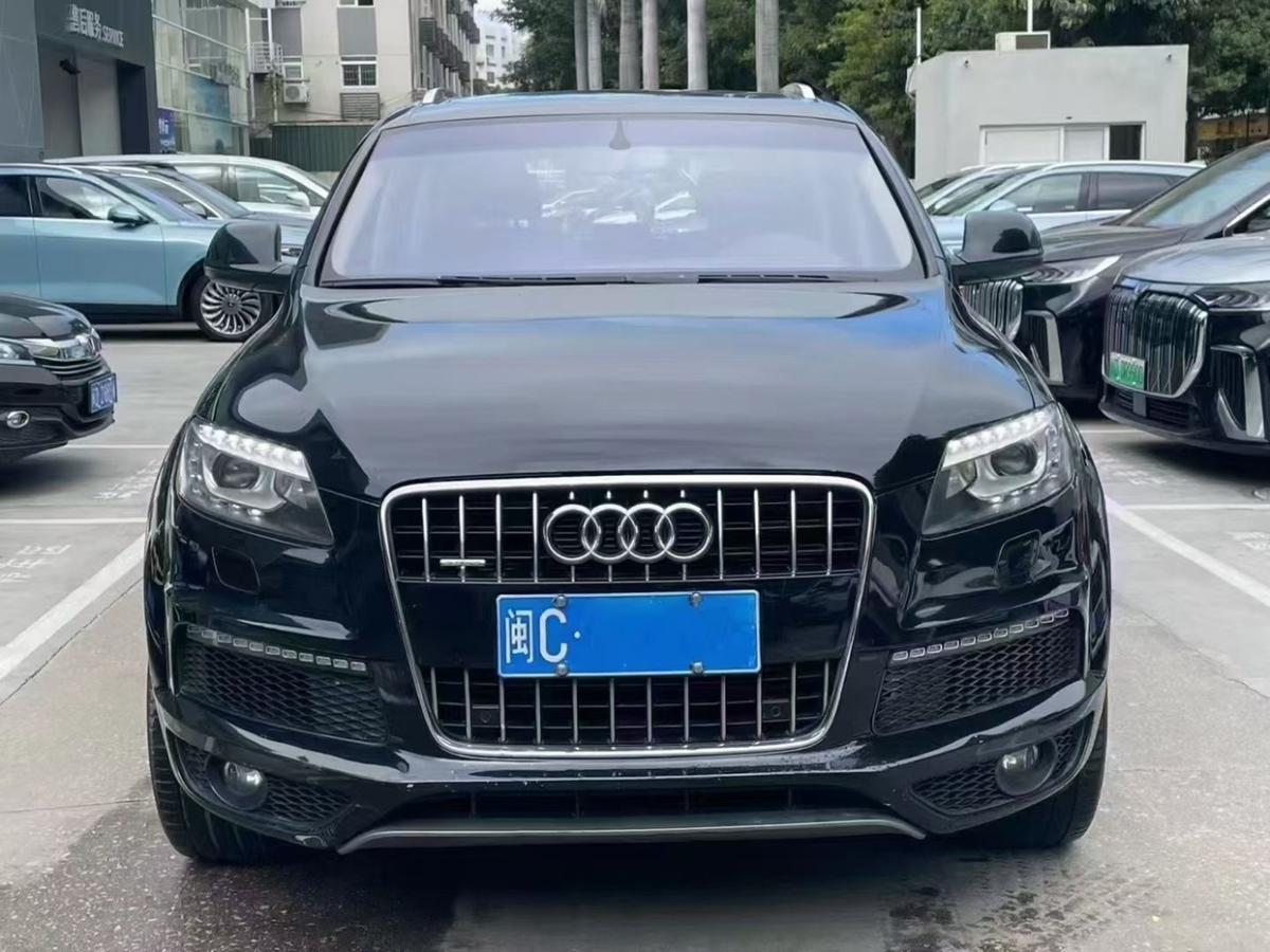 奧迪 奧迪Q7  2013款 35 TDI 領(lǐng)先型圖片