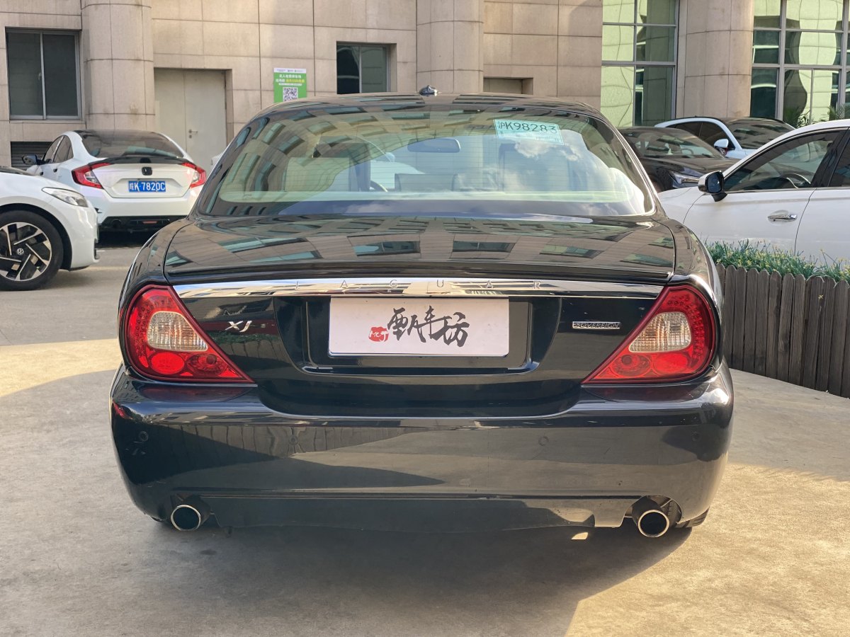 捷豹 XJ  2007款 XJ6L 3.0皇家加長(zhǎng)版圖片