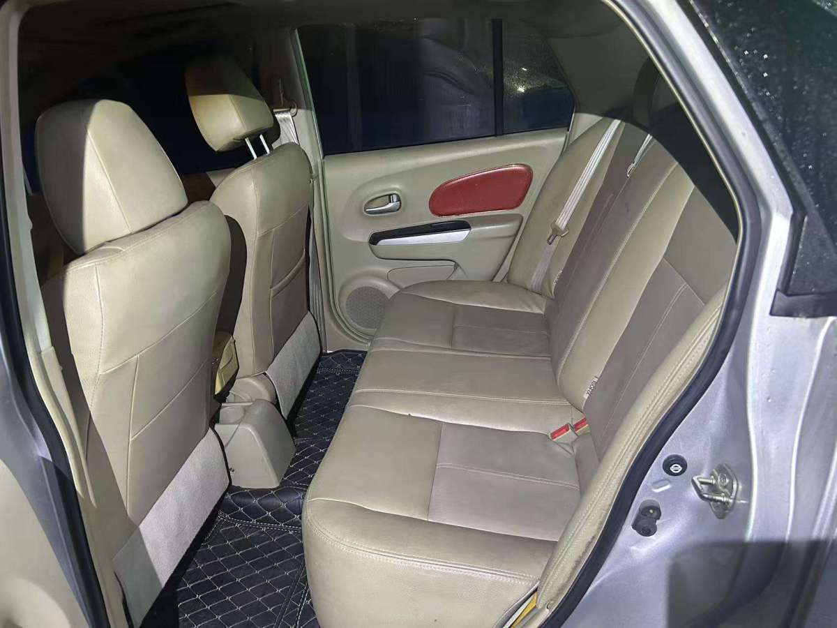 啟辰 D50  2012款 1.6L 手動尊貴版圖片