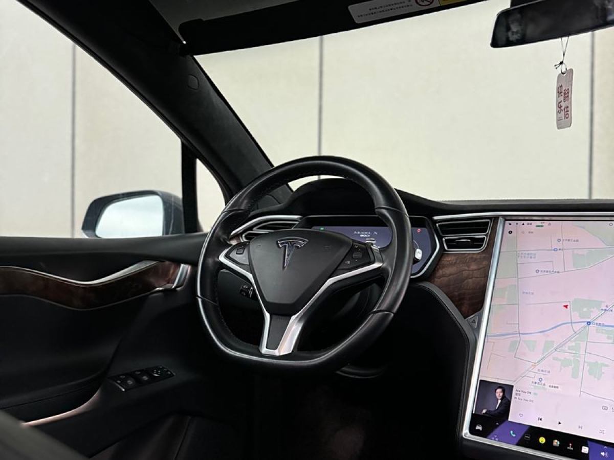 特斯拉 Model X  2016款 Model X 90D圖片