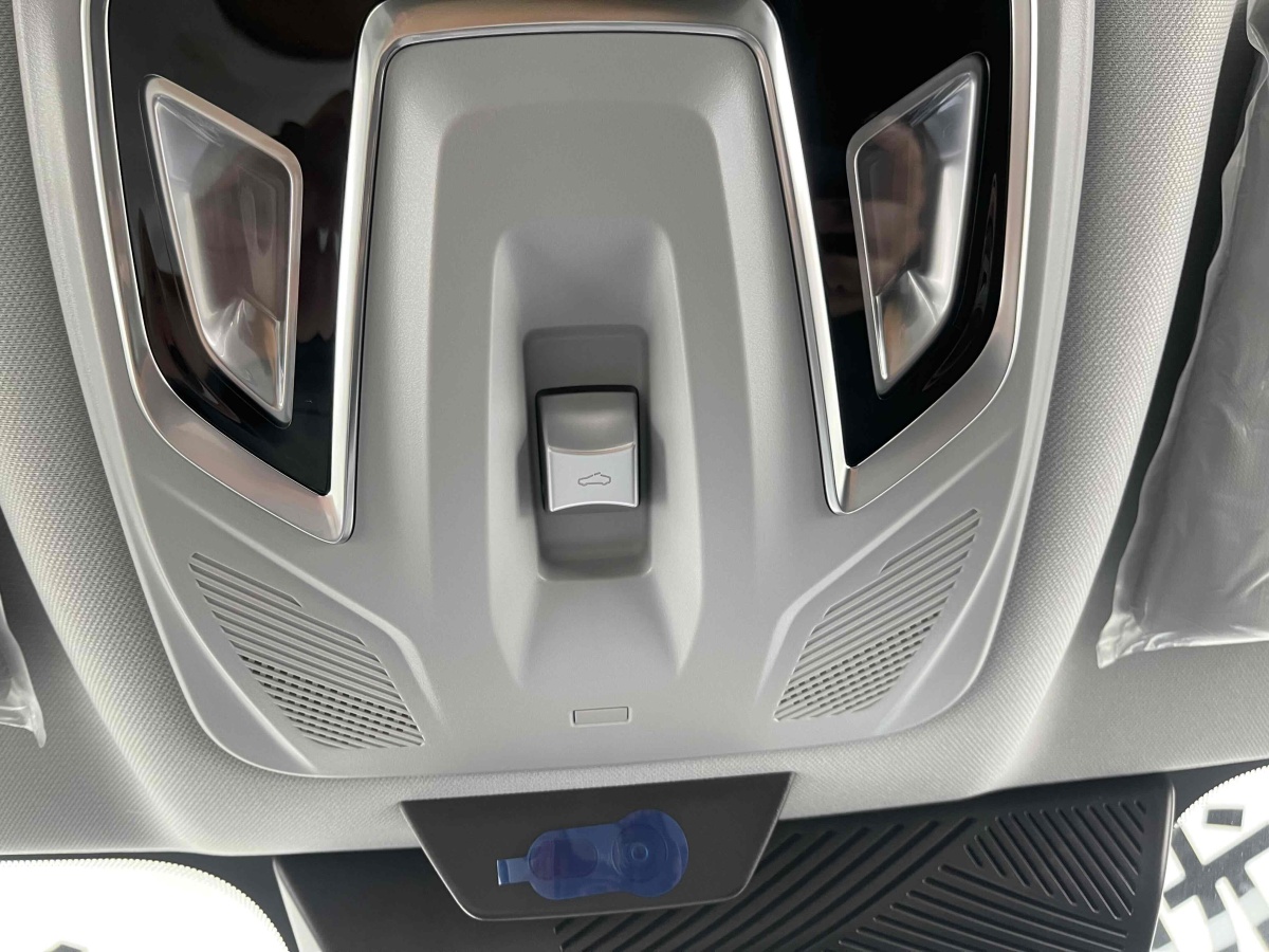 長(zhǎng)安 長(zhǎng)安UNI-Z  2025款 1.5T 尊貴型圖片