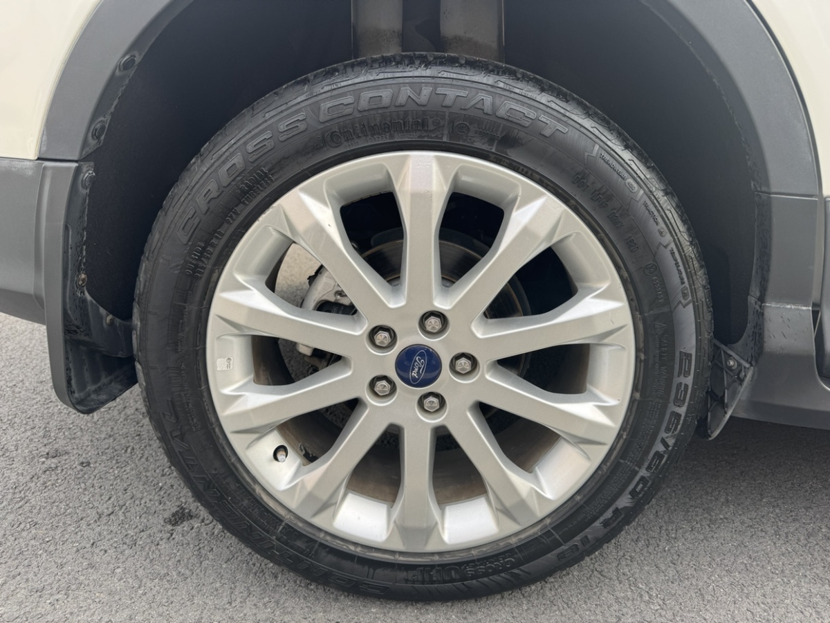 福特 翼虎  2015款 2.0L GTDi 四驅(qū)尊貴型圖片