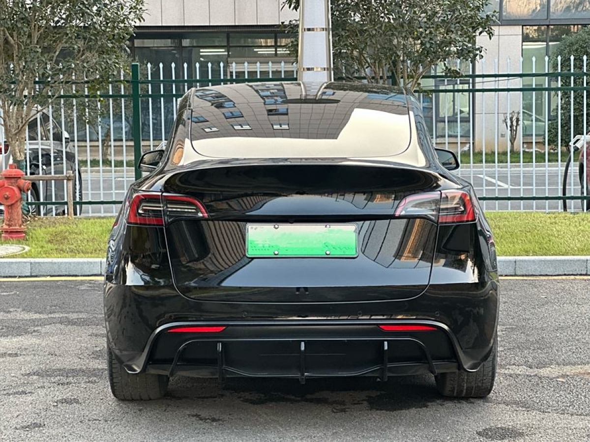 特斯拉 Model 3  2023款 長(zhǎng)續(xù)航煥新版 雙電機(jī)全輪驅(qū)動(dòng)圖片