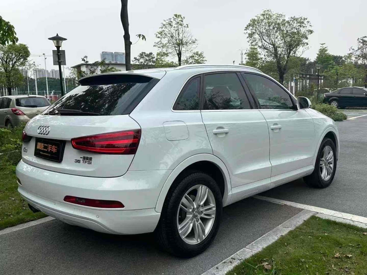 奧迪 奧迪Q3  2013款 35 TFSI 進(jìn)取型圖片