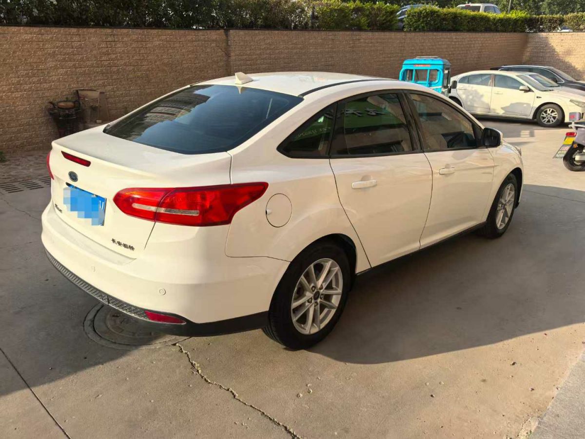 福特 ?？怂? 2017款 三廂 1.6L 自動(dòng)舒適型智行版圖片