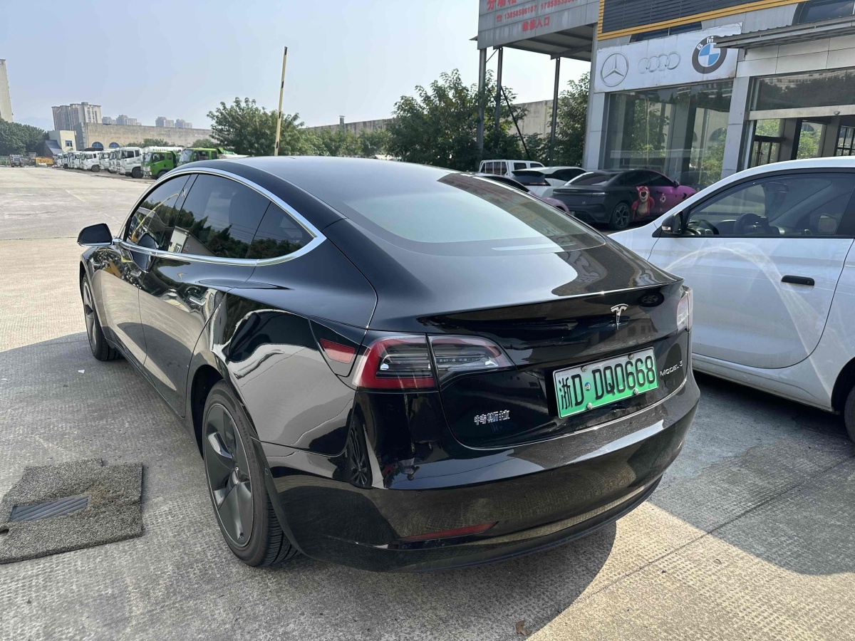 特斯拉 Model 3  2019款 標準續(xù)航后驅(qū)升級版圖片