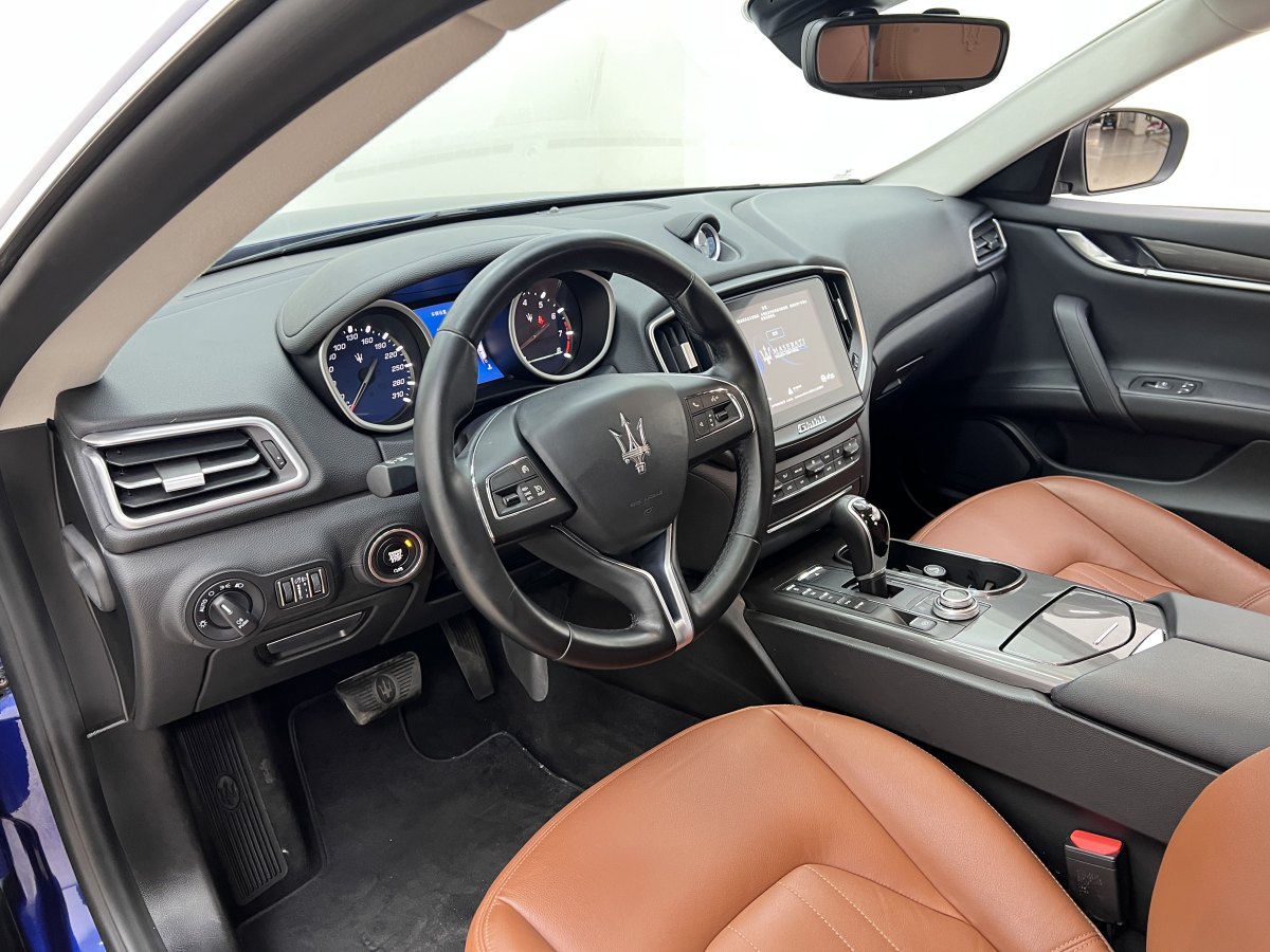 瑪莎拉蒂 Ghibli  2018款 3.0T 標(biāo)準(zhǔn)版圖片