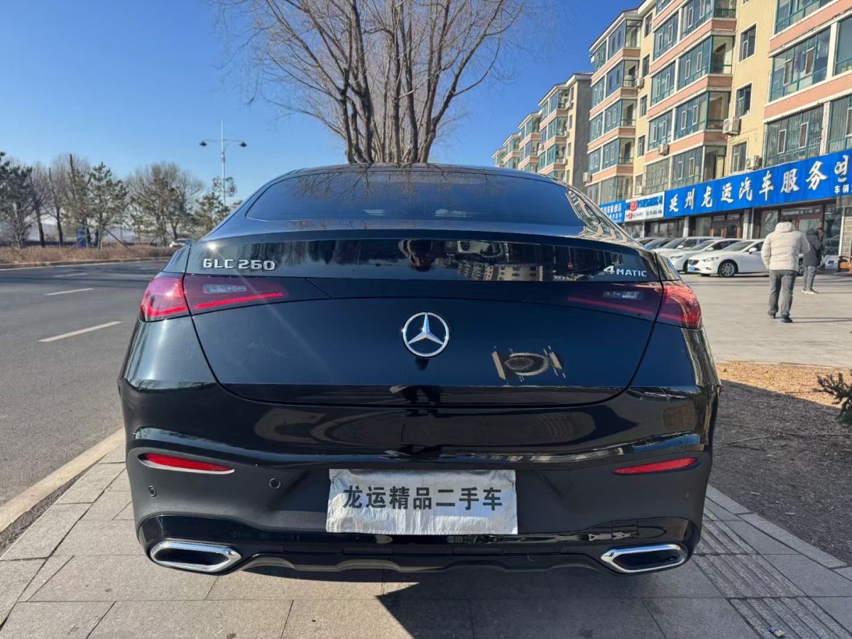 奔馳 奔馳GLC  2024款 GLC 260 4MATIC 轎跑SUV圖片