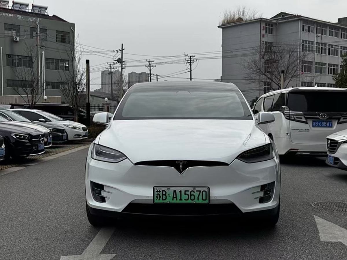 特斯拉 Model X  2016款 Model X 90D圖片