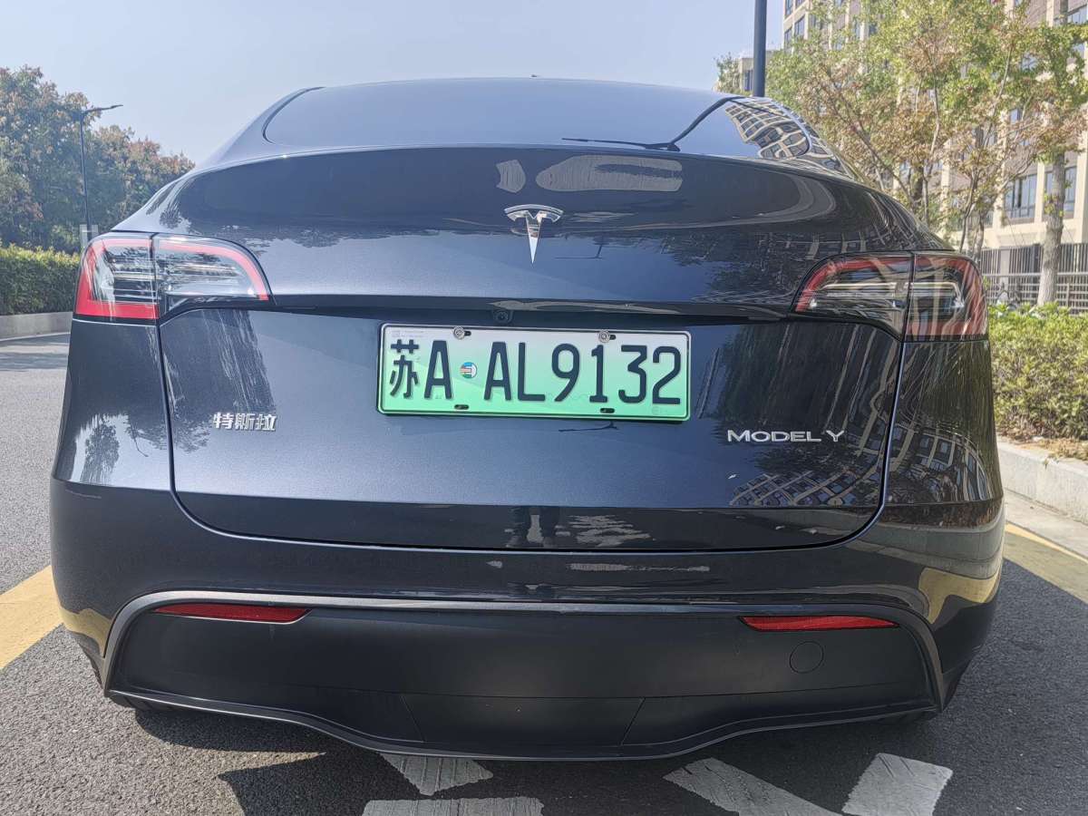 特斯拉 Model 3  2024款 后輪驅(qū)動(dòng)版圖片