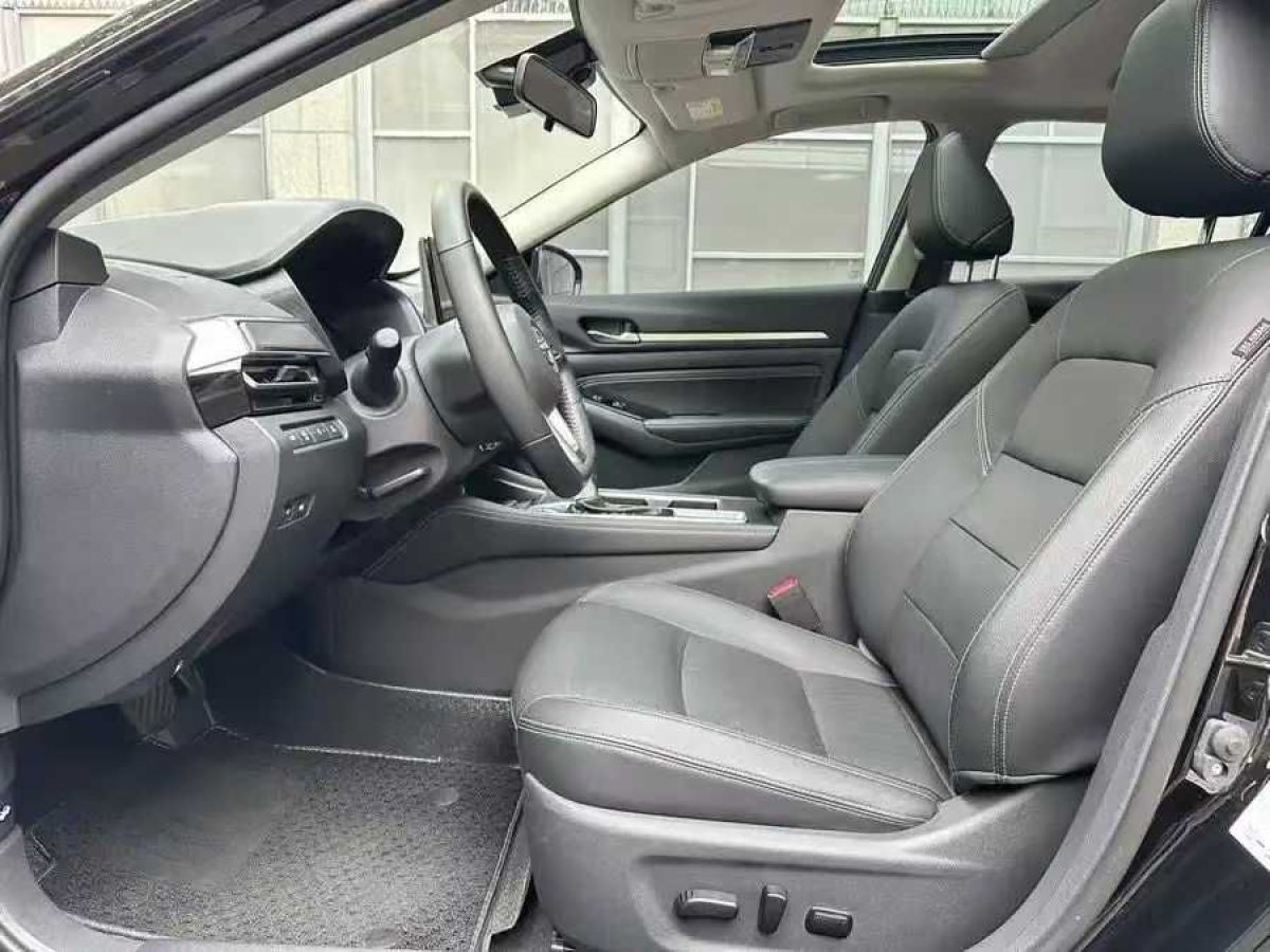 日產(chǎn) 天籟  2024款 2.0L SV 黑金版圖片