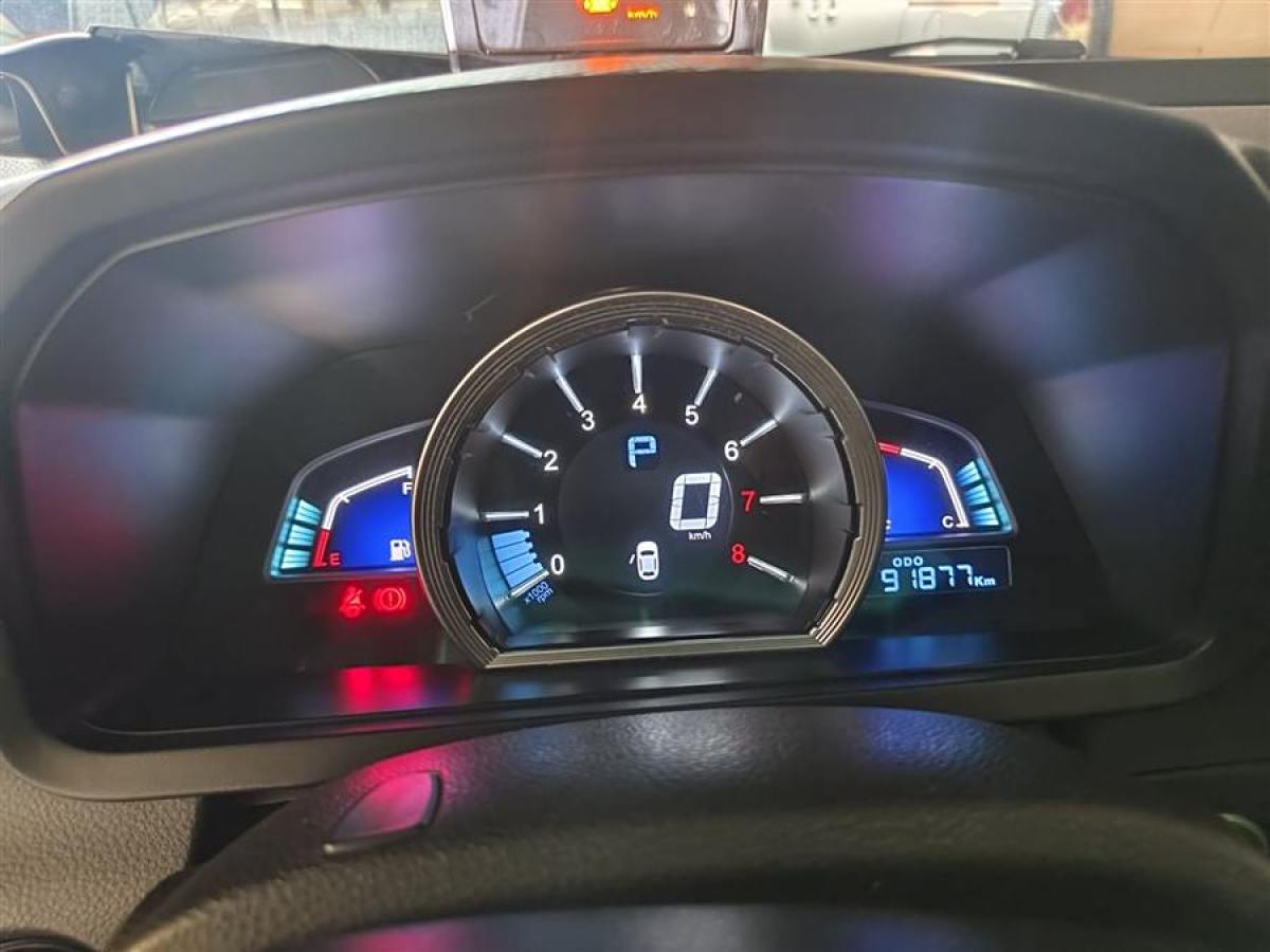 納智捷 優(yōu)6 SUV  2014款 1.8T 智尊型圖片