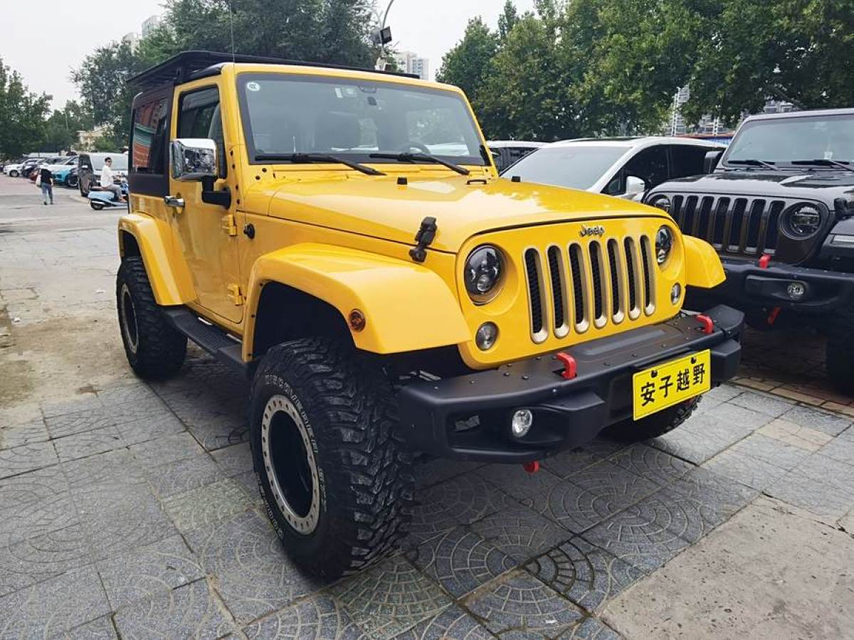 Jeep 牧馬人  2015款 3.0L Sahara 四門版圖片