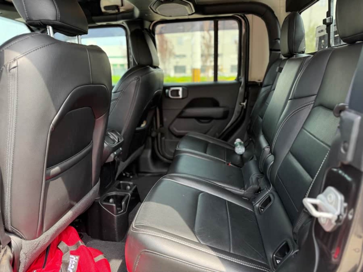 Jeep 角斗士  2023款 3.6L Overland圖片