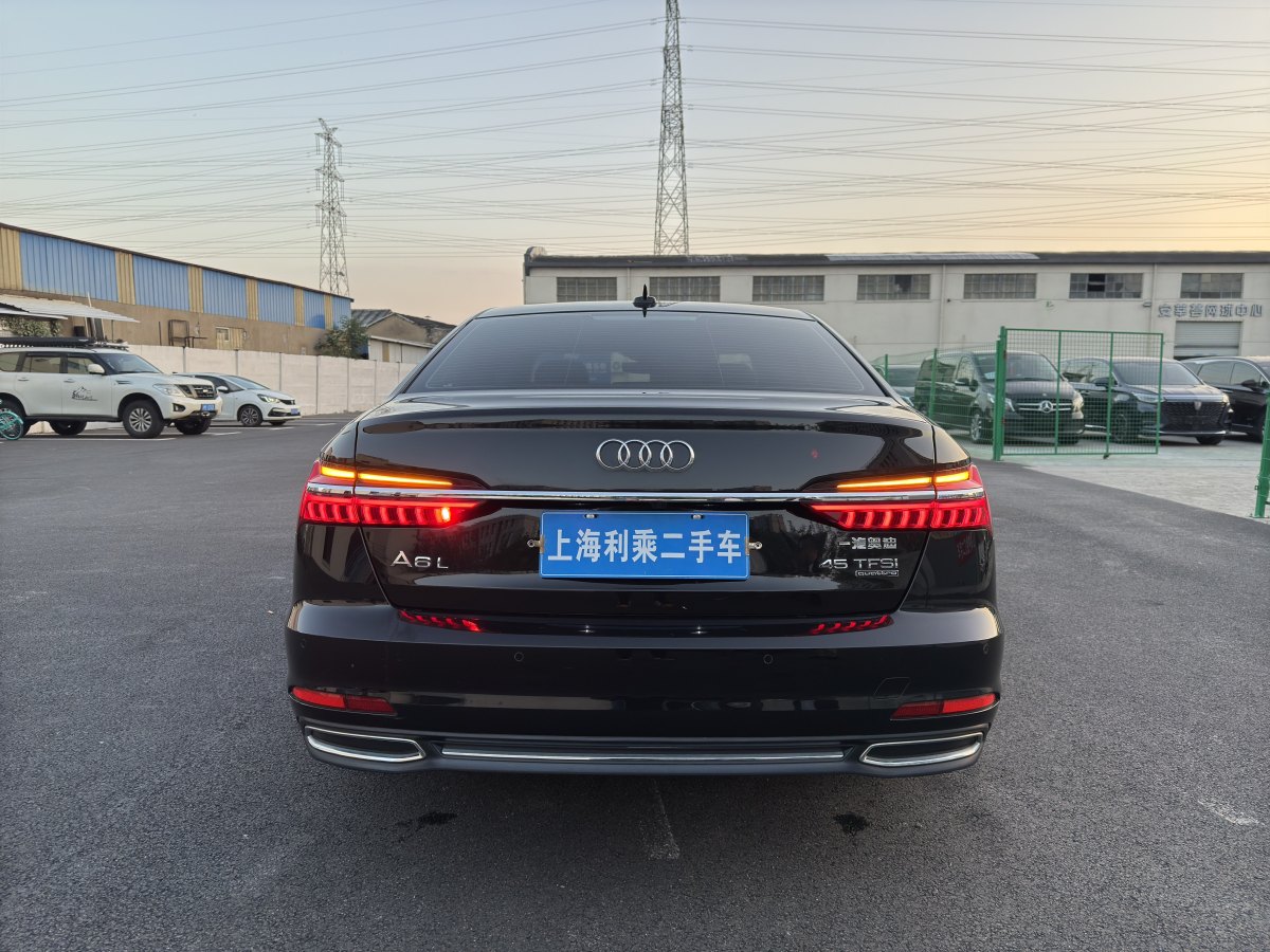 奧迪 奧迪A6L  2021款 45 TFSI quattro 臻選致雅型圖片