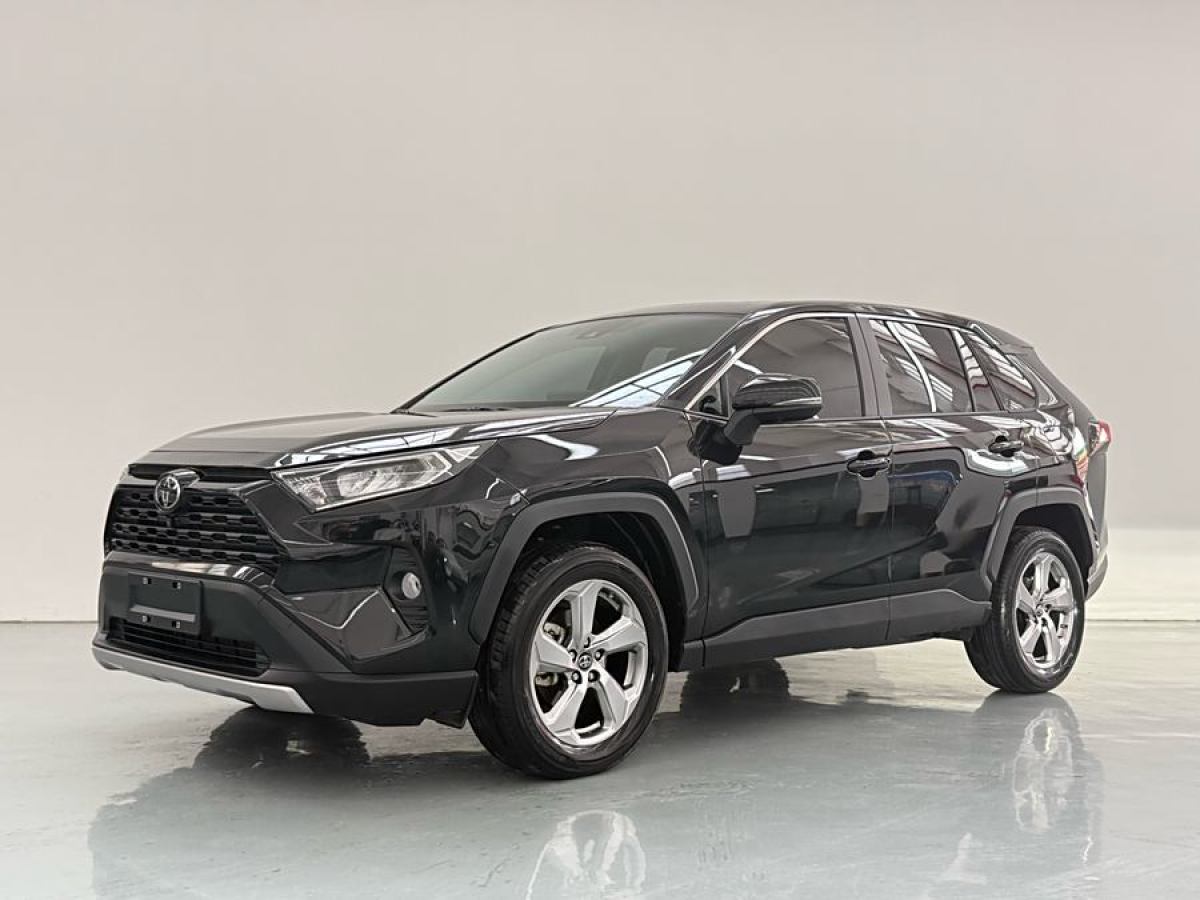 2023年5月豐田 RAV4榮放  2022款 2.0L CVT兩驅(qū)風(fēng)尚Plus版