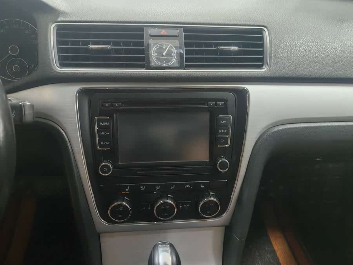 大眾 帕薩特  2014款 1.8TSI DSG御尊版圖片