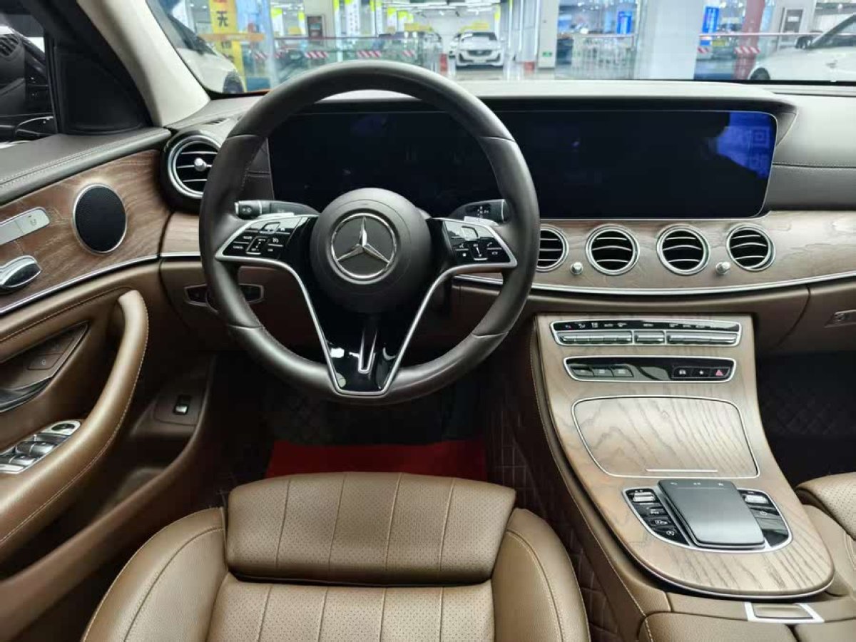 奔馳 奔馳E級(jí)  2022款 改款 E 260 L圖片