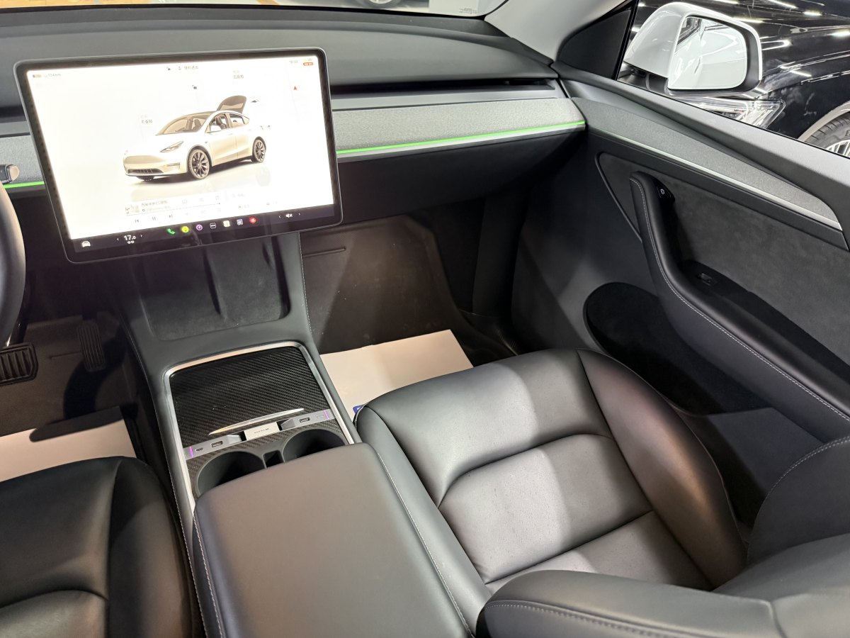 特斯拉 Model Y  2024款 后輪驅(qū)動(dòng)版圖片