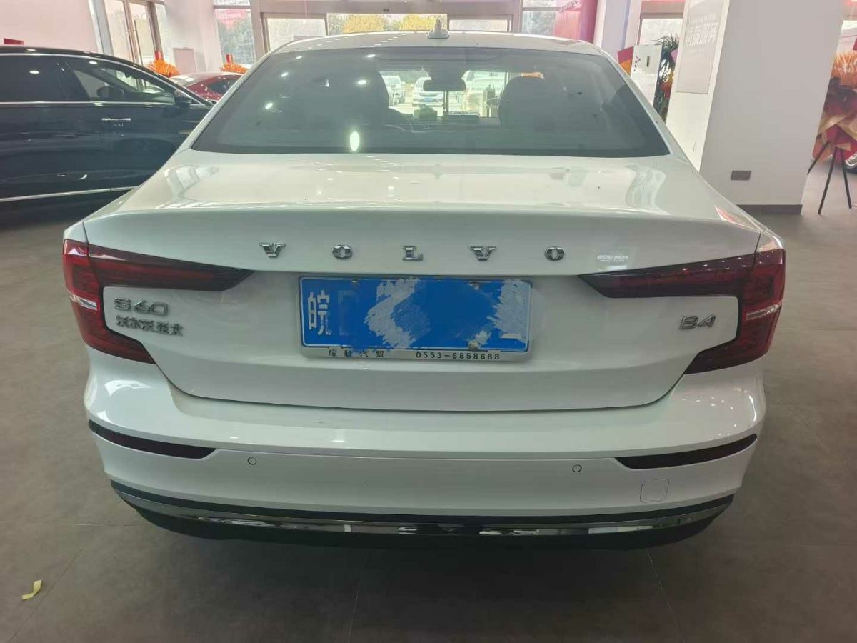 沃爾沃 S60L  2023款 B3 智行豪華版圖片