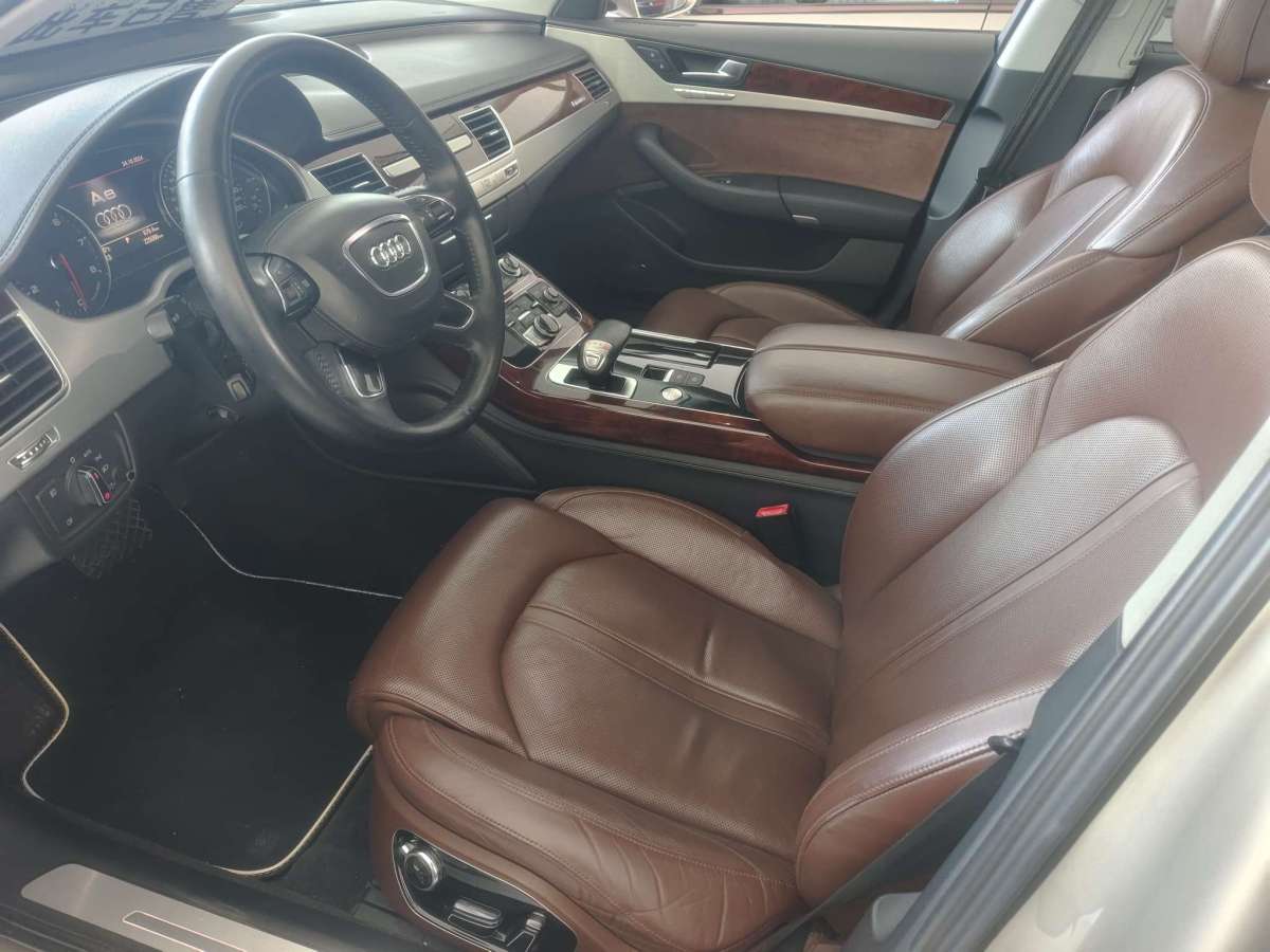 奧迪 奧迪A8  2012款 A8L 45 TFSI quattro豪華型圖片