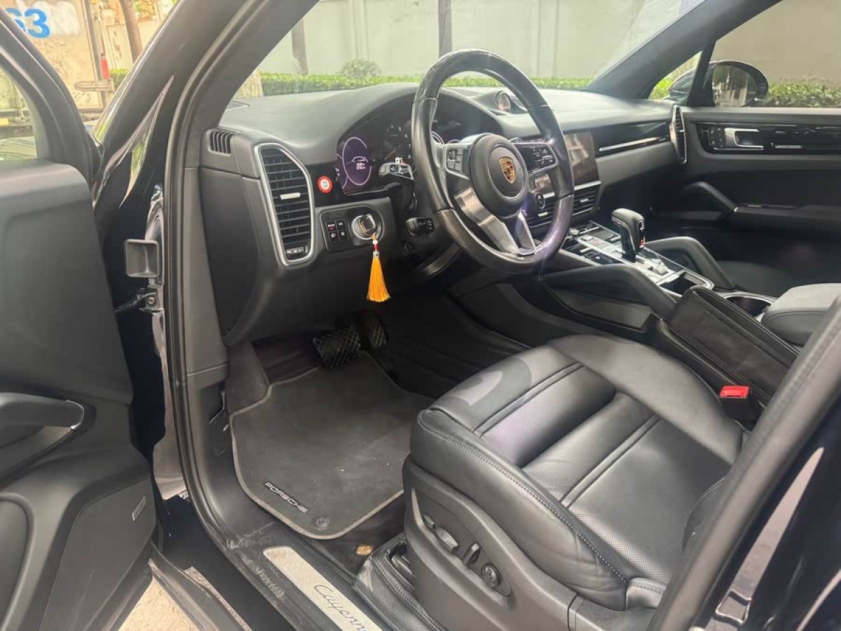 保時(shí)捷 Cayenne新能源  2022款 Cayenne E-Hybrid 2.0T 鉑金版圖片