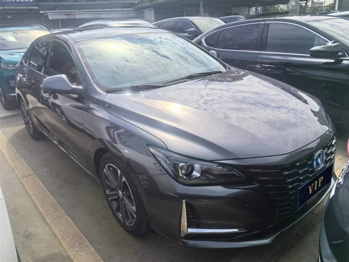 長(zhǎng)安 銳程CC  2022款 藍(lán)鯨版 1.5T DCT尊貴型圖片