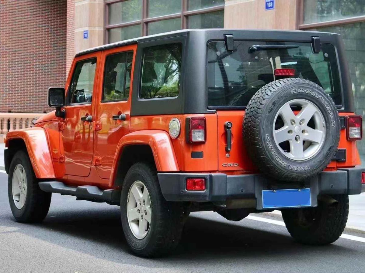 Jeep 牧馬人  2015款 2.8TD Sahara 四門版圖片