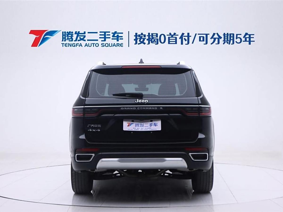 Jeep 大指揮官  2022款 2.0T 四驅(qū)豪華版圖片