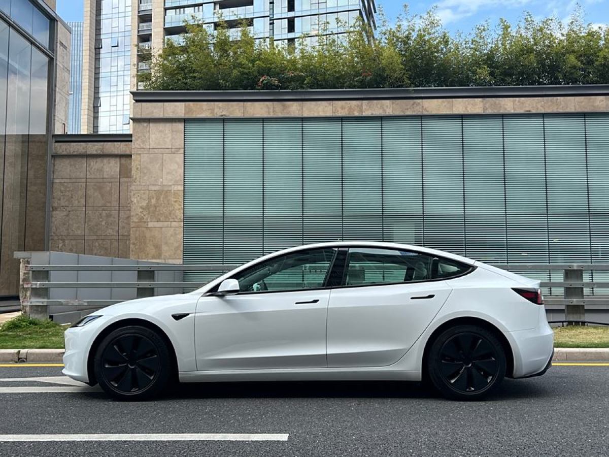 特斯拉 Model Y  2023款 長續(xù)航全輪驅(qū)動版圖片