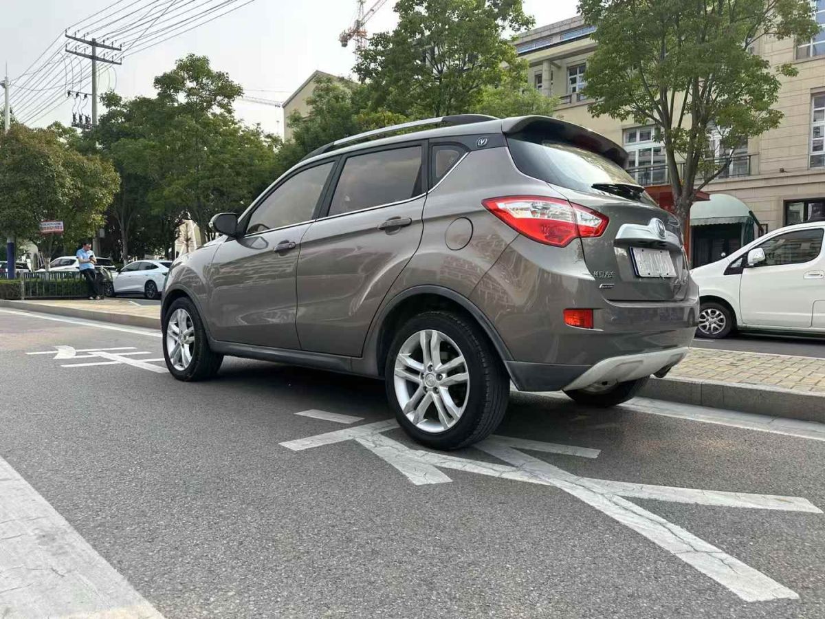 長(zhǎng)安 CS35  2016款 1.6L 自動(dòng)尊貴型 國(guó)IV圖片