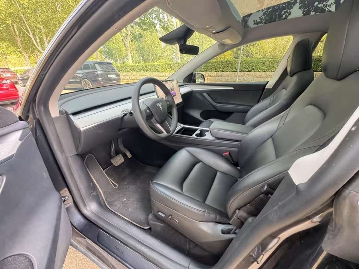 特斯拉 Model Y  2024款 后輪驅(qū)動(dòng)版圖片