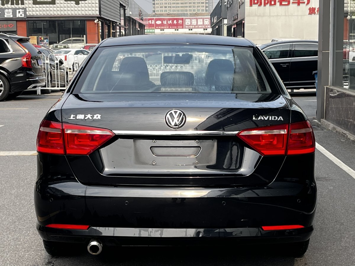 大眾 朗逸  2013款 改款經(jīng)典 1.6L 自動舒適版圖片