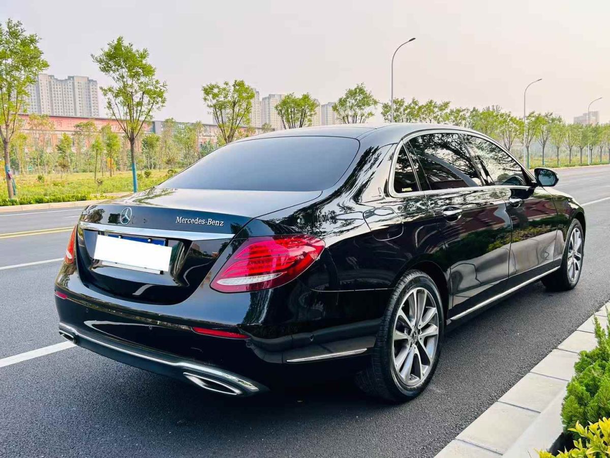 奔馳 奔馳E級  2020款 E 300 L 豪華型圖片