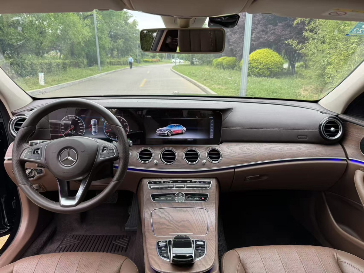 奔馳 奔馳E級  2018款 E 300 L 豪華型圖片
