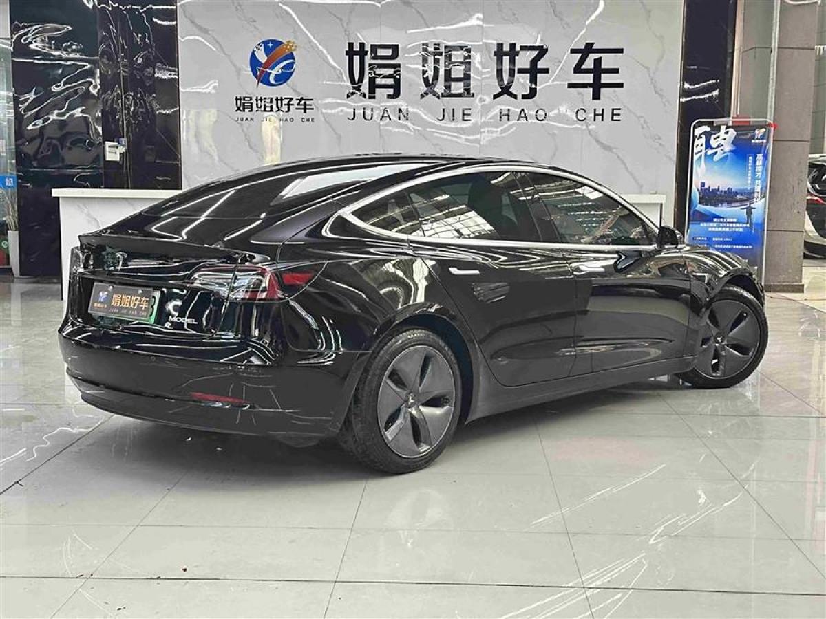 特斯拉 Model 3  2020款 改款 標(biāo)準(zhǔn)續(xù)航后驅(qū)升級版圖片