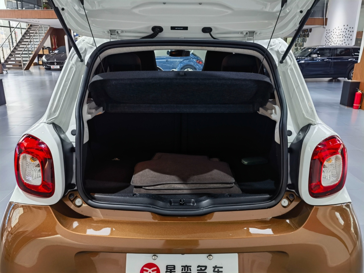 smart forfour  2016款 1.0L 52千瓦激情版圖片