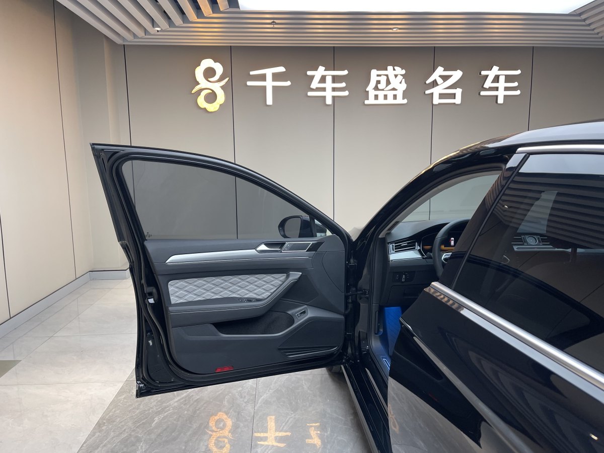 大眾 邁騰  2023款 200萬輛紀念版 330TSI DSG領(lǐng)先型圖片