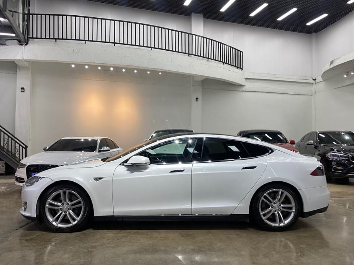 特斯拉 Model S  2015款 Model S 85D圖片