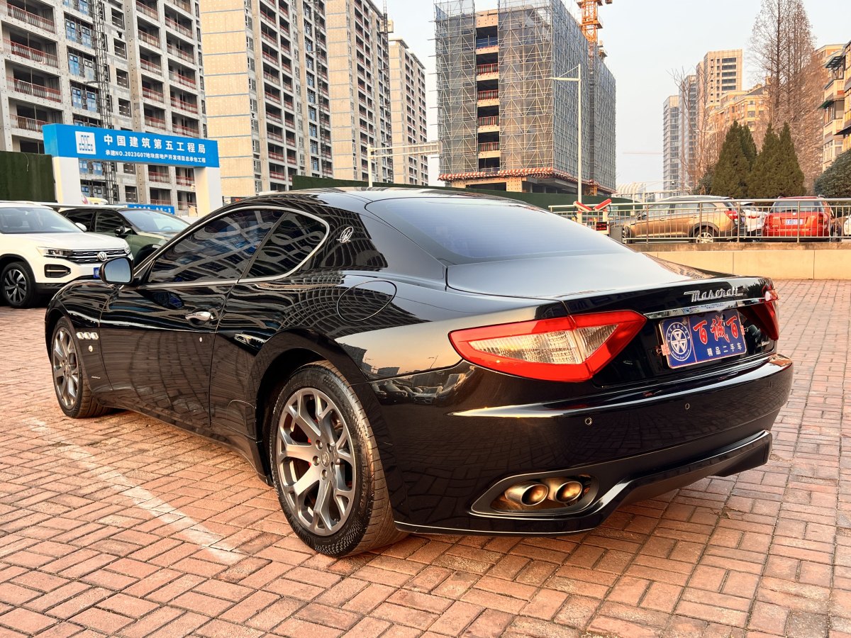 瑪莎拉蒂 GranTurismo  2007款 4.2L 標(biāo)準(zhǔn)版圖片