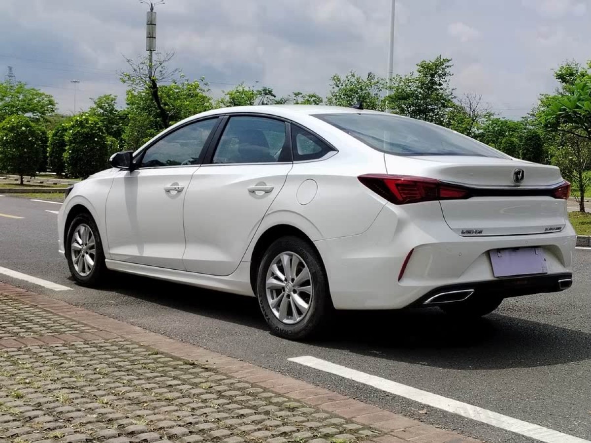 長安 逸動  2022款 PLUS 1.6L GDI CVT精英型圖片