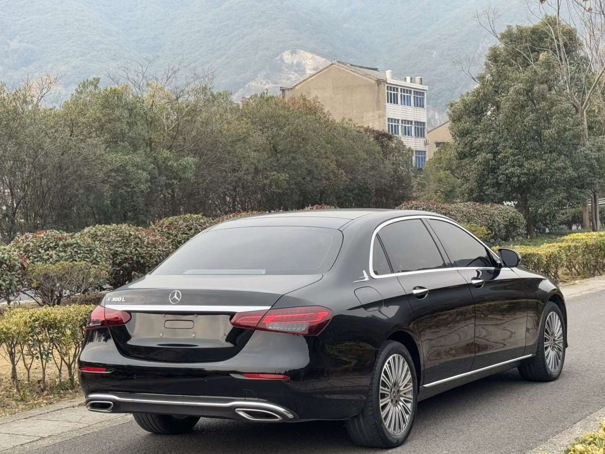 奔馳 奔馳E級(jí)  2021款 E 300 L 時(shí)尚型圖片