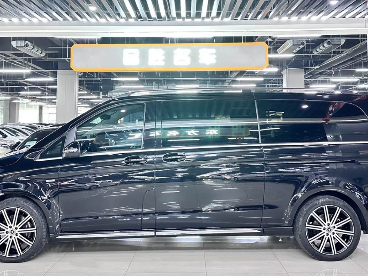 奔馳 V級(jí)  2021款 V 260 L 長軸距豪華版圖片
